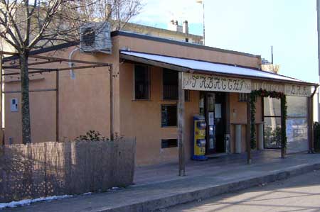 Il Bar-Tabacchi "Il Chiosco", alle porte di Pomarico.
